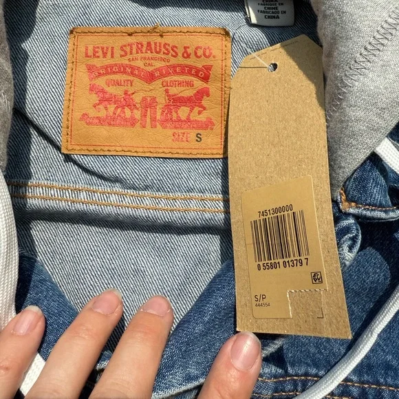 Levi’s Hybrid Hoodie Trucker Jacket - Picture 6 of 8
